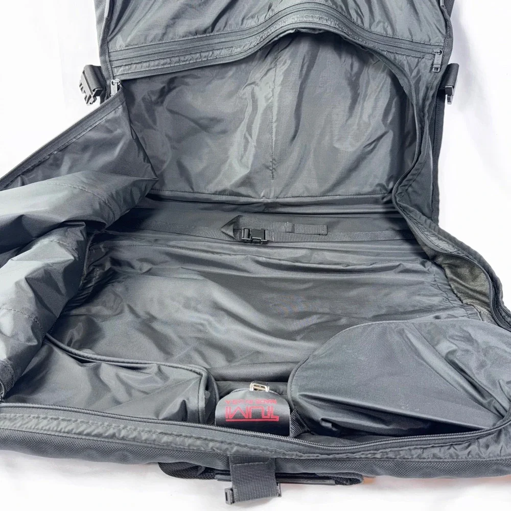 Tumi Garment Bag Travel Suitcase Carry On Luggage Black With Storage Bag‎